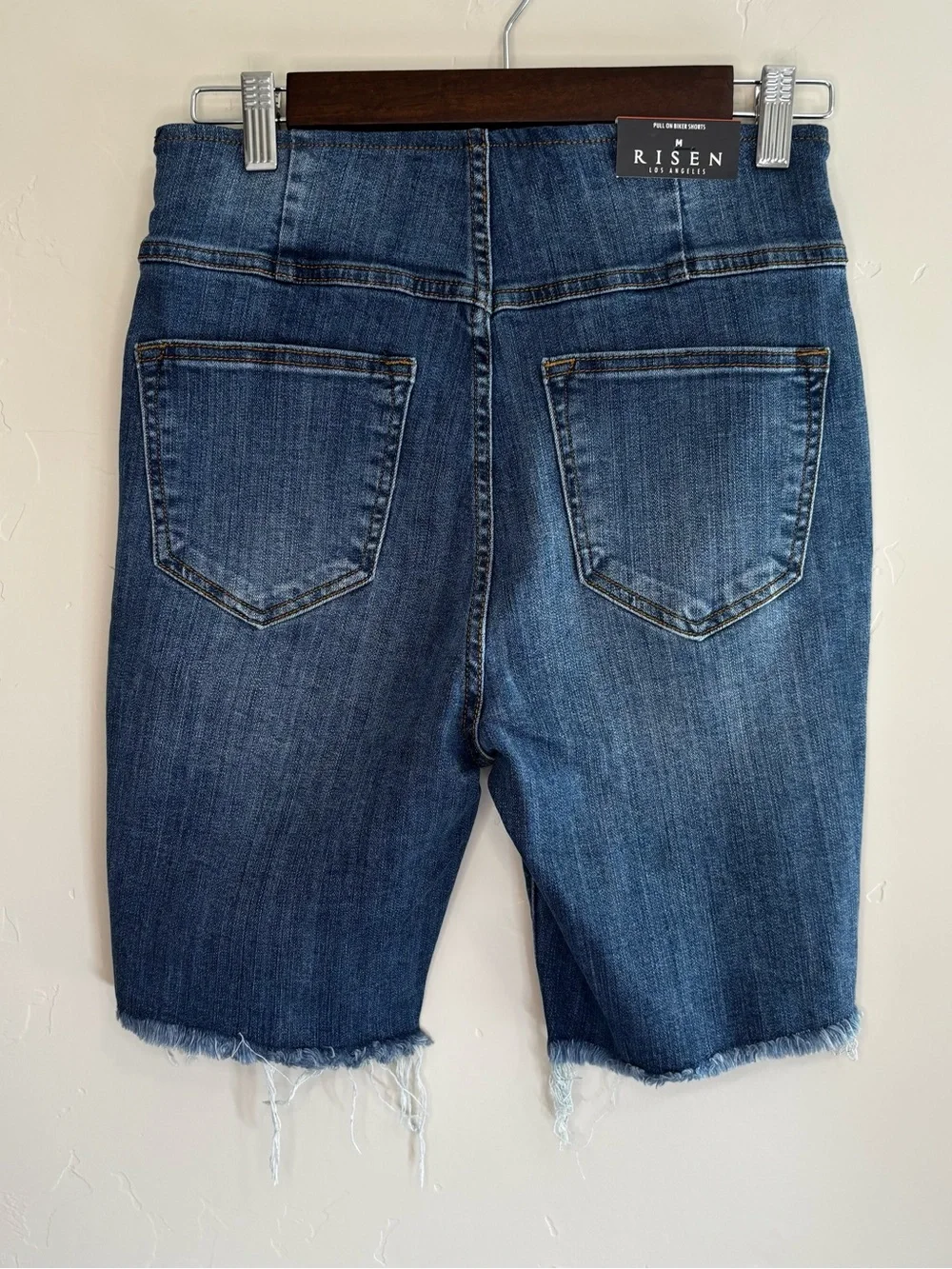 RISEN Pull On Denim Shorts Raw Hem Stretch Bermuda 8” Inseam Medium NWT - Picture 2 of 9